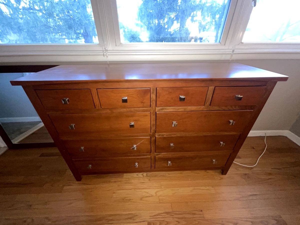 Empire Estate Sales Albany (Loudonville) starts on 4/6/2024