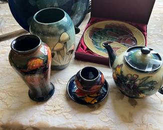 Moorcroft pottery(James MacIntyer)