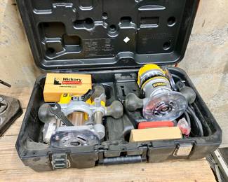 Dewalt router
$60