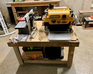 Porter Cable jointer
$75
Dewalt planer
$400