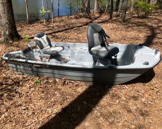 Basstender 10.2 boat w/ electric motor and paddles
$400