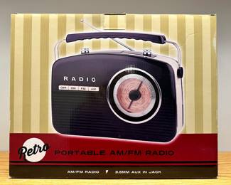 Retro Portable AM/FM Radio