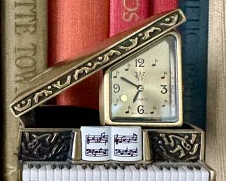 Quartz Piano Clock