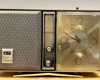 Arvin Electric Transistor Clock Radio