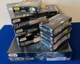 Star Wars model sets, (never opened), including Tie Fighter, Death Star II, Tie Advanced, X-wing star fighter