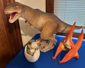 Design Toscano T-Rex, Caulkicephalus, and baby Tyrannosaurus Rex