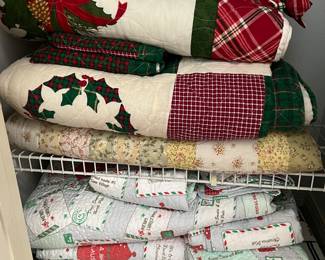 queen Holiday Quilts with Shams