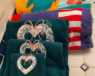 Assortment of Hand & Bath Towels