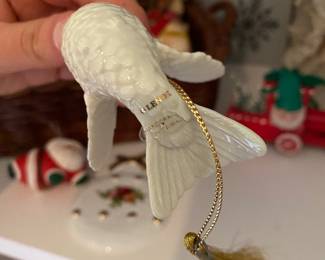 Lenox Ivory/Gold Hummingbird Ornament 