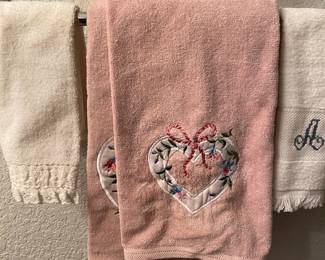 Assortment of Hand & Bath Towels
