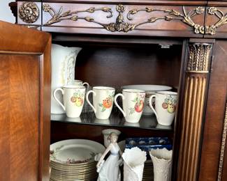 Adjustable glass shelves