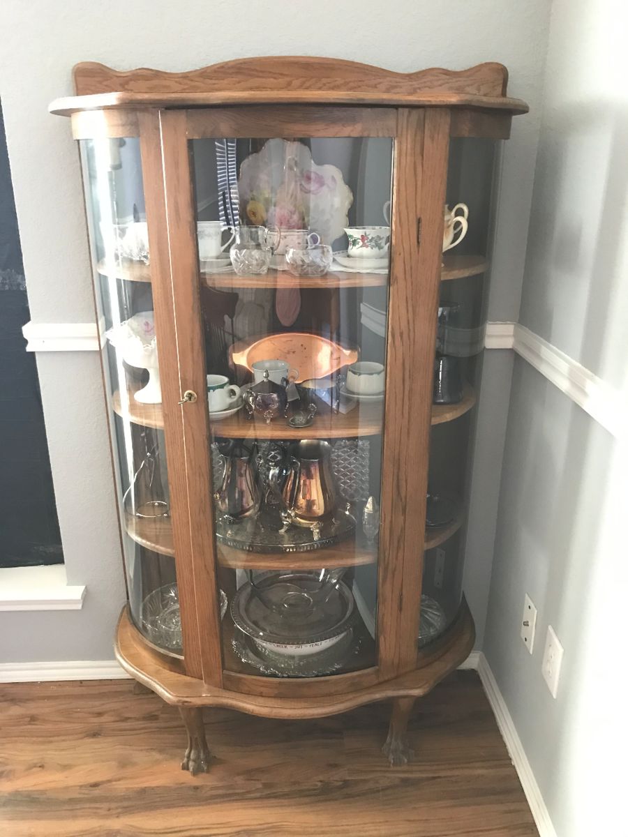 Estate Sale Horse Lover Collection in Azle, TX starts on 4/11/2024