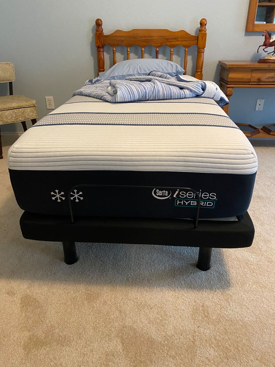 Estate Sale Horse Lover Collection in Azle, TX starts on 4/11/2024