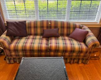 Traditional Country Plaid Sofa