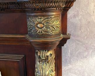 Exquisite Detail Shown in This Beautiful Pulaski 5-Piece Italian Carved King Sized Bedroom Set