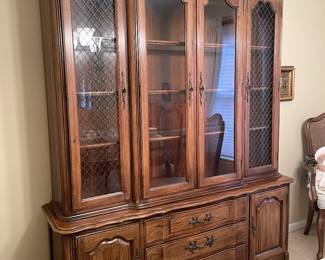 Thomasville China hutch