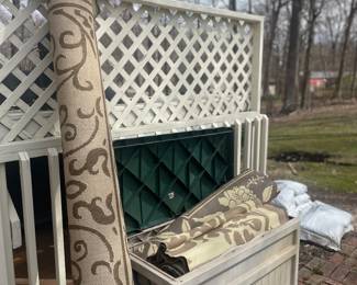Deck rugs 