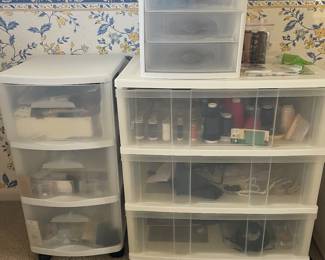 Threads, beads and other sewing miscellaneous 