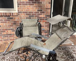 Zero gravity lounger 