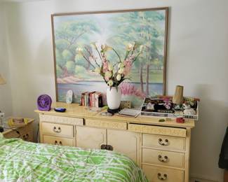 Henredon Bedroom Set Two Night Stands One Dresser and King Size Bed Frame 