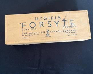 Vintage crayon/chalk box