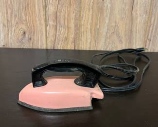 Toy iron 