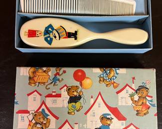 Vintage child’s brush set