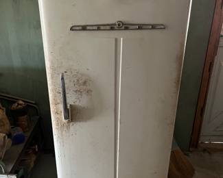 Gibson vintage refrigerator 
