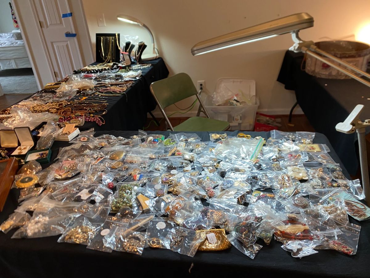 Gardeners and Collectors Delight, Jewelry&Coins starts on 4/12/2024