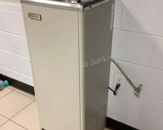 Variety of drinking fountains & water bottle fill stations