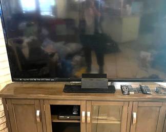 60 TV Television Flat Screen With Console