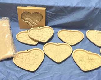 Pampered Chef Family Heritage Stoneware Cookie Molds