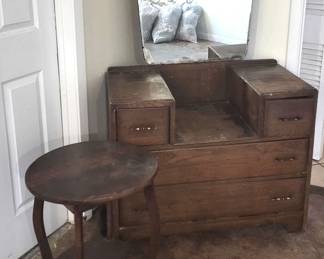 Antique Makeup Vanity Plus