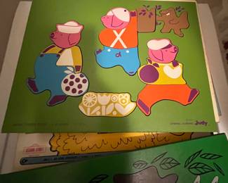 Vintage Judy Instructo Toys.  Vintage Three Little Pigs puzzle.