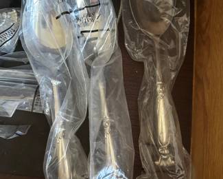 Wallace Sterling flatware plus serving pieces service for 8