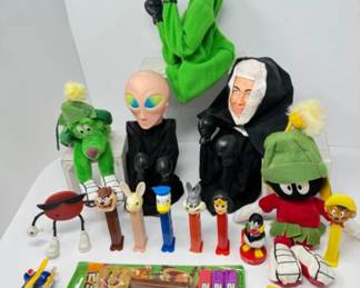 Retro Toy & Collectibles - Pez, Punching Puppets, & More
