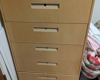 File cabinet 
