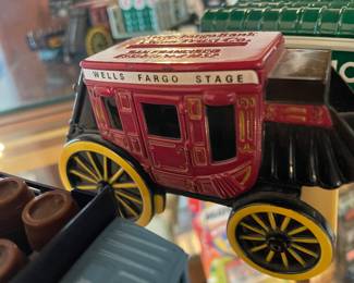 Vintage, Wells Fargo coin, Bank