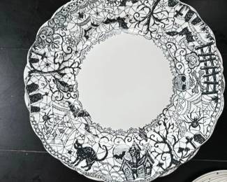 Halloween dish set