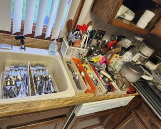 Flatware Sets, Gadgets, CoffeeMaker, Blender, More!