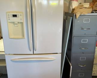 GE Profile Refridgerator Freezer