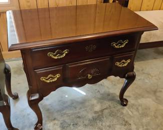 BEAUTIFUL - THOMASVILLE ACCENT TABLES W/DRAWERS - EXCELLENT CONDITION - $60 EACH