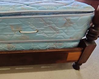 SIMMONS - "BEAUTYREST" ROYAL SUPREME, DOUBLE-SIDED PILLOW-TOP, FULL MATTRESS & BOXSPRING SET - $75