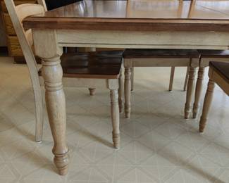 WINNERS ONLY INC - MADE IN MALASIA - SOLID WOOD DINING TABLE W/ SIX CHAIRS & 1 BUILT-IN PULL-OUT LEAVES - $200