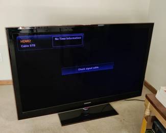 SAMSUNG - 54 INCH - SERIES 6 - 6000, LED SMART TV W/REMOTE & OWNER'S MANUAL - $200