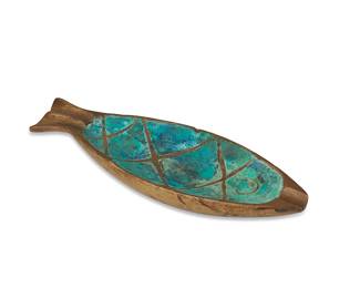 219
1950s
A Pepe Mendoza Fish Ashtray
Marked to underside: [sic] endo [sic] / Hecho en Mexico / T No 59443 / Y07-58
The fish-form brass ashtray inlaid with turquoise ceramic
1" H x 7" W x 2.25" D
Estimate: $400 - $600