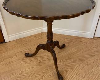 Baker Furniture Queen Anne Swivel Table