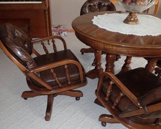 ROUND GAME TABLE WITH CHAIRS ON WHEELS