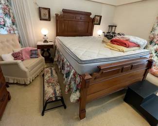 antique oak bed w/queen mattress