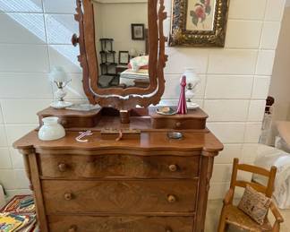 beautiful antique dresser w/mirror & glove box